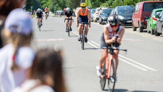 10. edycja Żelaznego Triathlonu. Zmęczenie, pot i szczęście z pokonanego wyzwania  [ZDJĘCIA]