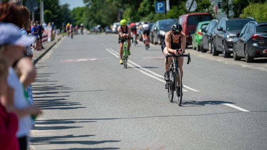 10. edycja Żelaznego Triathlonu. Zmęczenie, pot i szczęście z pokonanego wyzwania  [ZDJĘCIA]