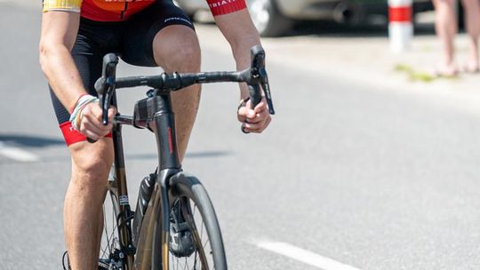 10. edycja Żelaznego Triathlonu. Zmęczenie, pot i szczęście z pokonanego wyzwania  [ZDJĘCIA]