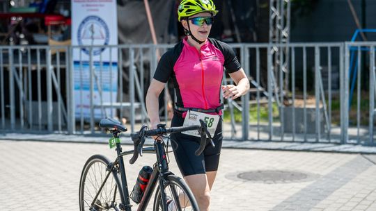 10. edycja Żelaznego Triathlonu. Zmęczenie, pot i szczęście z pokonanego wyzwania  [ZDJĘCIA]