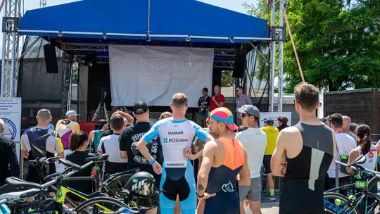 10. edycja Żelaznego Triathlonu. Zmęczenie, pot i szczęście z pokonanego wyzwania  [ZDJĘCIA]