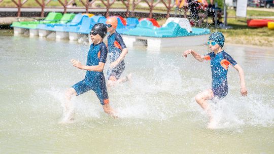 10. edycja Żelaznego Triathlonu. Zmęczenie, pot i szczęście z pokonanego wyzwania  [ZDJĘCIA]