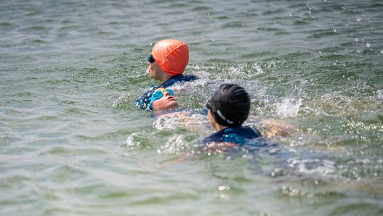 10. edycja Żelaznego Triathlonu. Zmęczenie, pot i szczęście z pokonanego wyzwania  [ZDJĘCIA]