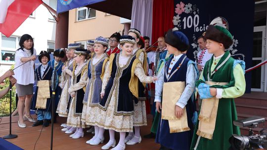 Obchody 100-lecia Szkoły Podstawowej w Woli Uhruskiej [GALERIA ZDJĘĆ]