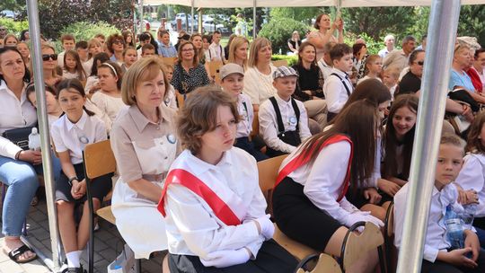 Obchody 100-lecia Szkoły Podstawowej w Woli Uhruskiej [GALERIA ZDJĘĆ]
