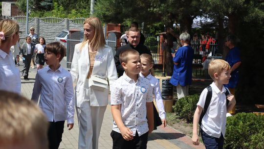 Obchody 100-lecia Szkoły Podstawowej w Woli Uhruskiej [GALERIA ZDJĘĆ]