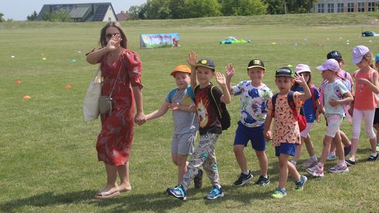 Chełm. Przedszkoliada - radosny dzień przedszkolaków przy hali Miejskiego Ośrodka Sportu i Rekreacji [GALERIA]