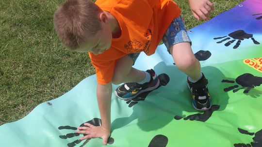 Chełm. Przedszkoliada - radosny dzień przedszkolaków przy hali Miejskiego Ośrodka Sportu i Rekreacji [GALERIA]