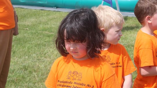 Chełm. Przedszkoliada - radosny dzień przedszkolaków przy hali Miejskiego Ośrodka Sportu i Rekreacji [GALERIA]