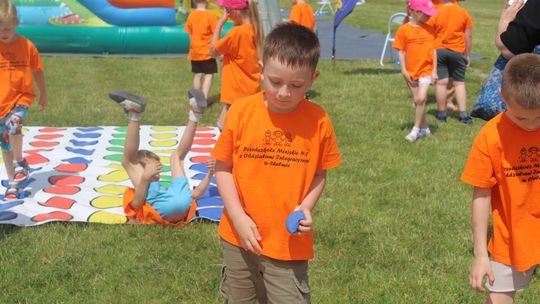 Chełm. Przedszkoliada - radosny dzień przedszkolaków przy hali Miejskiego Ośrodka Sportu i Rekreacji [GALERIA]