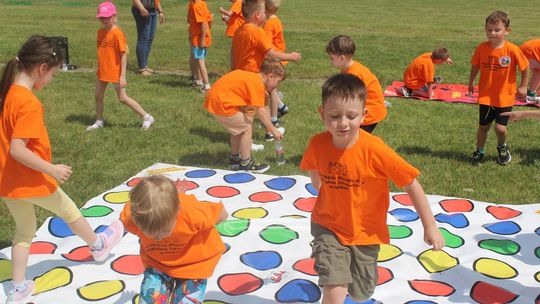 Chełm. Przedszkoliada - radosny dzień przedszkolaków przy hali Miejskiego Ośrodka Sportu i Rekreacji [GALERIA]