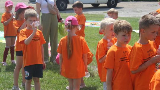 Chełm. Przedszkoliada - radosny dzień przedszkolaków przy hali Miejskiego Ośrodka Sportu i Rekreacji [GALERIA]