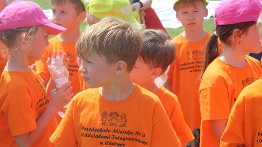 Chełm. Przedszkoliada - radosny dzień przedszkolaków przy hali Miejskiego Ośrodka Sportu i Rekreacji [GALERIA]