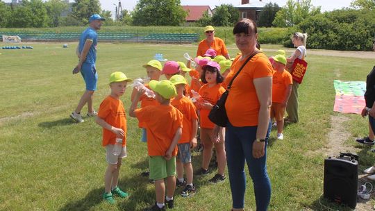 Chełm. Przedszkoliada - radosny dzień przedszkolaków przy hali Miejskiego Ośrodka Sportu i Rekreacji [GALERIA]