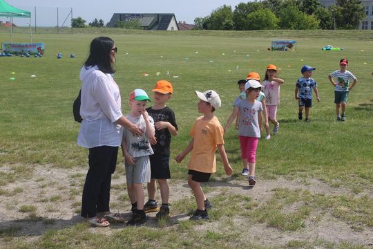 Chełm. Przedszkoliada - radosny dzień przedszkolaków przy hali Miejskiego Ośrodka Sportu i Rekreacji [GALERIA]
