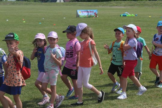 Chełm. Przedszkoliada - radosny dzień przedszkolaków przy hali Miejskiego Ośrodka Sportu i Rekreacji [GALERIA]