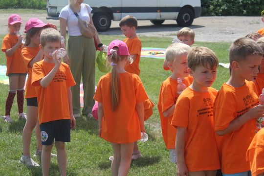 Chełm. Przedszkoliada - radosny dzień przedszkolaków przy hali Miejskiego Ośrodka Sportu i Rekreacji [GALERIA]