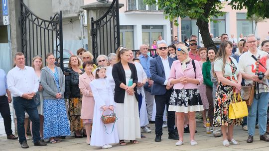 Chełm. Boże Ciało 2025 - uroczysta msza św. w kościele pw. Rozesłania Świętych Apostołów [GALERIA ZDJĘĆ]