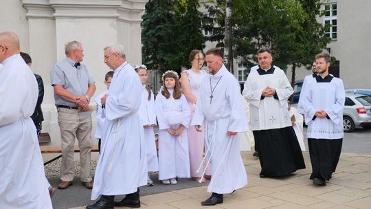 Chełm. Boże Ciało 2025 - uroczysta msza św. w kościele pw. Rozesłania Świętych Apostołów [GALERIA ZDJĘĆ]
