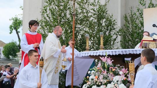 Chełm. Boże Ciało 2025 - uroczysta msza św. w kościele pw. Rozesłania Świętych Apostołów [GALERIA ZDJĘĆ]