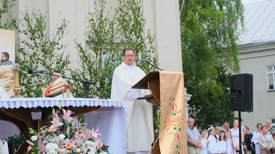Chełm. Boże Ciało 2025 - uroczysta msza św. w kościele pw. Rozesłania Świętych Apostołów [GALERIA ZDJĘĆ]