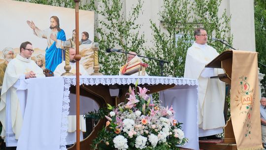Chełm. Boże Ciało 2025 - uroczysta msza św. w kościele pw. Rozesłania Świętych Apostołów [GALERIA ZDJĘĆ]