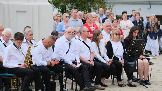 Chełm. Boże Ciało 2025 - uroczysta msza św. w kościele pw. Rozesłania Świętych Apostołów [GALERIA ZDJĘĆ]