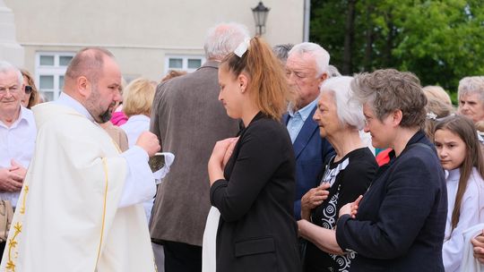 Chełm. Boże Ciało 2025 - uroczysta msza św. w kościele pw. Rozesłania Świętych Apostołów [GALERIA ZDJĘĆ]