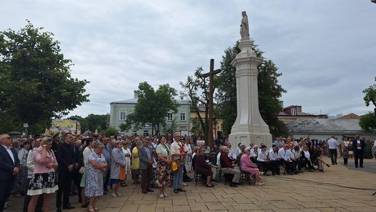 Chełm. Boże Ciało 2025 - uroczysta msza św. w kościele pw. Rozesłania Świętych Apostołów [GALERIA ZDJĘĆ]