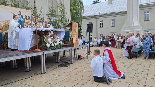 Chełm. Boże Ciało 2025 - uroczysta msza św. w kościele pw. Rozesłania Świętych Apostołów [GALERIA ZDJĘĆ]