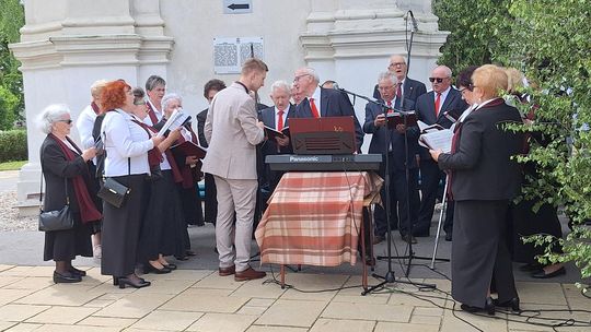 Chełm. Boże Ciało 2025 - uroczysta msza św. w kościele pw. Rozesłania Świętych Apostołów [GALERIA ZDJĘĆ]