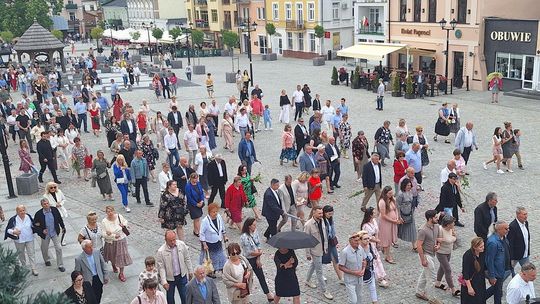 Chełm. Boże Ciało 2025 - uroczysta procesja w centrum miasta [GALERIA ZDJĘĆ]