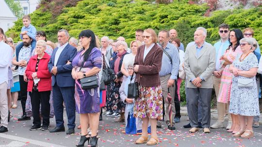 Chełm. Boże Ciało 2025 - uroczysta procesja w centrum miasta [GALERIA ZDJĘĆ]