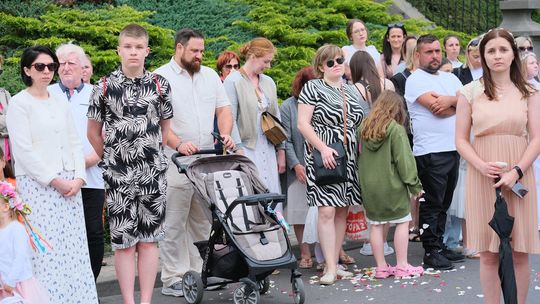 Chełm. Boże Ciało 2025 - uroczysta procesja w centrum miasta [GALERIA ZDJĘĆ]