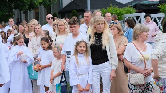 Chełm. Boże Ciało 2025 - uroczysta procesja w centrum miasta [GALERIA ZDJĘĆ]