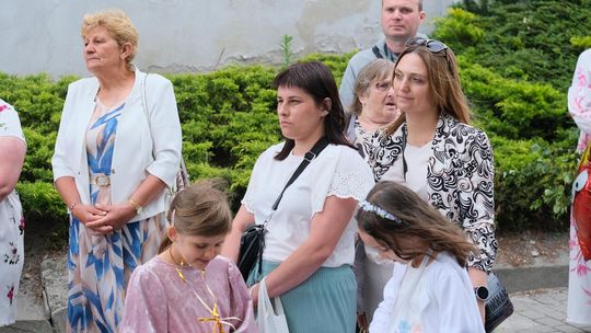 Chełm. Boże Ciało 2025 - uroczysta procesja w centrum miasta [GALERIA ZDJĘĆ]