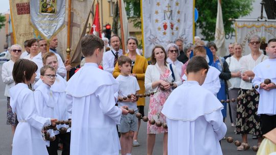 Chełm. Boże Ciało 2025 - uroczysta procesja w centrum miasta [GALERIA ZDJĘĆ]
