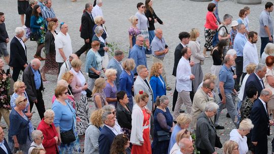 Chełm. Boże Ciało 2025 - uroczysta procesja w centrum miasta [GALERIA ZDJĘĆ]