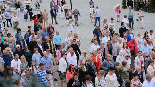 Chełm. Boże Ciało 2025 - uroczysta procesja w centrum miasta [GALERIA ZDJĘĆ]