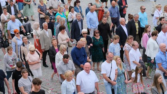 Chełm. Boże Ciało 2025 - uroczysta procesja w centrum miasta [GALERIA ZDJĘĆ]