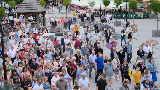 Chełm. Boże Ciało 2025 - uroczysta procesja w centrum miasta [GALERIA ZDJĘĆ]