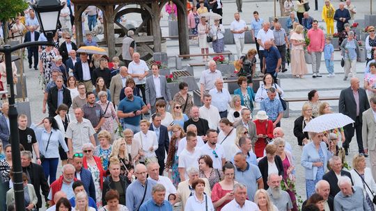 Chełm. Boże Ciało 2025 - uroczysta procesja w centrum miasta [GALERIA ZDJĘĆ]