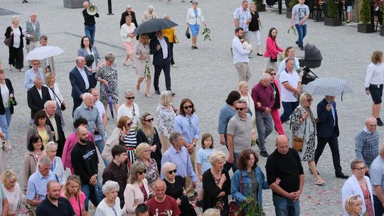 Chełm. Boże Ciało 2025 - uroczysta procesja w centrum miasta [GALERIA ZDJĘĆ]