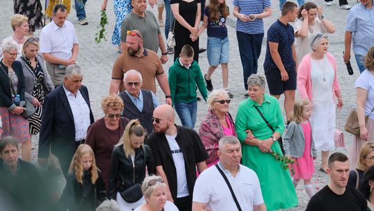 Chełm. Boże Ciało 2025 - uroczysta procesja w centrum miasta [GALERIA ZDJĘĆ]