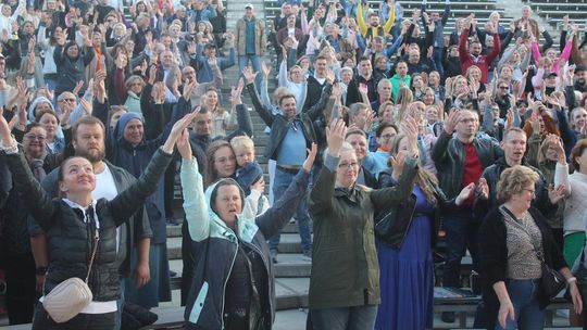 Chełm. Wieczór Chwały "W Nim jest życie" w Amfiteatrze w Kumowej Dolinie [GALERIA ZDJĘĆ]