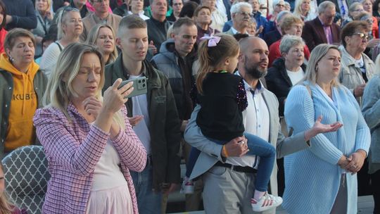 Chełm. Wieczór Chwały "W Nim jest życie" w Amfiteatrze w Kumowej Dolinie [GALERIA ZDJĘĆ]