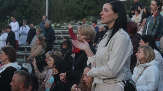 Chełm. Wieczór Chwały "W Nim jest życie" w Amfiteatrze w Kumowej Dolinie [GALERIA ZDJĘĆ]