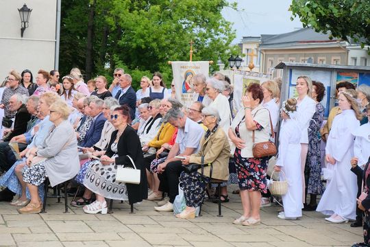 Chełm. Boże Ciało 2025 - uroczysta msza św. w kościele pw. Rozesłania Świętych Apostołów [GALERIA ZDJĘĆ]