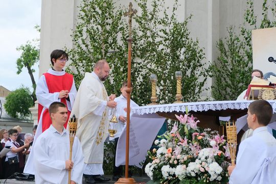 Chełm. Boże Ciało 2025 - uroczysta msza św. w kościele pw. Rozesłania Świętych Apostołów [GALERIA ZDJĘĆ]