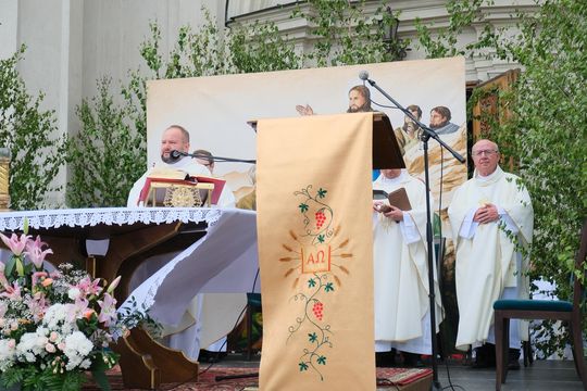Chełm. Boże Ciało 2025 - uroczysta msza św. w kościele pw. Rozesłania Świętych Apostołów [GALERIA ZDJĘĆ]
